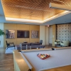 GREAT PRICE - price adjusted for this phenomenal condo in the OASIS 